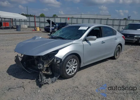 2017 Nissan Altima 2.5/2.5 S/2.5 Sl/2.5 Sr/2.5 Sv из США, поврежденный, VIN 1N4AL3AP4HC143803